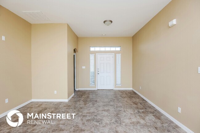 Photo - 113 Currie Ct