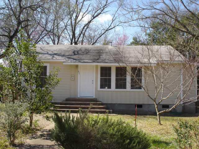 Photo - 611 E 48th St House