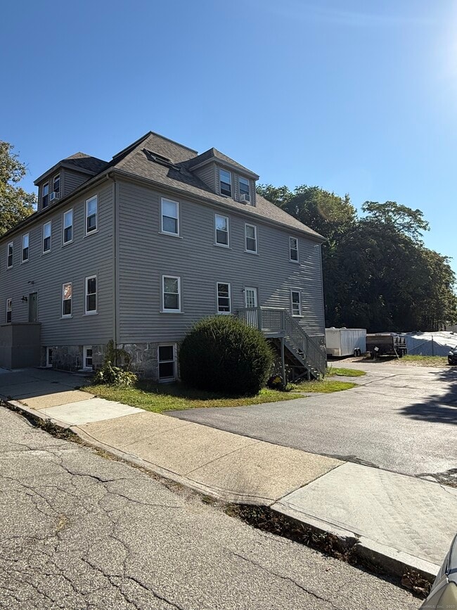 Building Photo - 20 Garvin St Unit G1