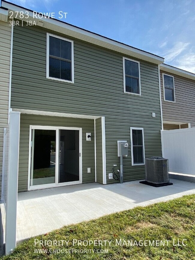 Photo - 2783 Rowe St