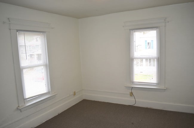 Photo - 45 Sunnyside Dr Unit Apt2