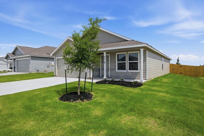 Photo - 3719 Longleaf Dr