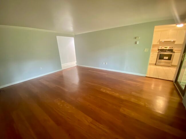 Photo - 7 Padanaram Rd Unit 26