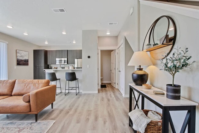 Photo - 17065 N Hounslow Wy Unit ID1250664P