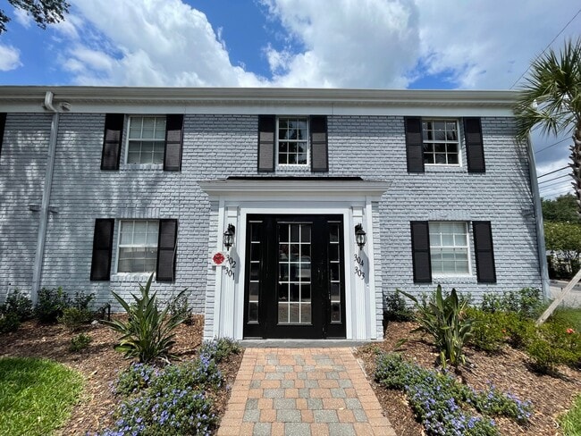 Building Photo - 2200 Howell Branch Rd Unit 303