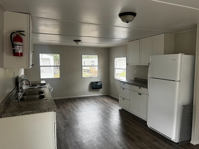 Photo - Newly Renovated 2/1 in Lake Front Community Unidad Lot 39