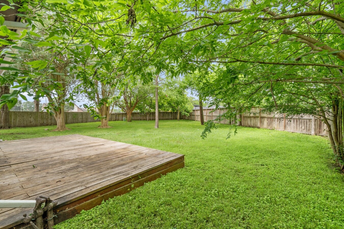 Photo - 2220 Spruce Dr