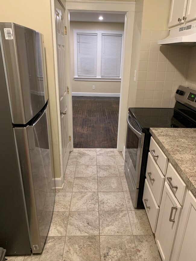 Kitchen - 17130 Munich St