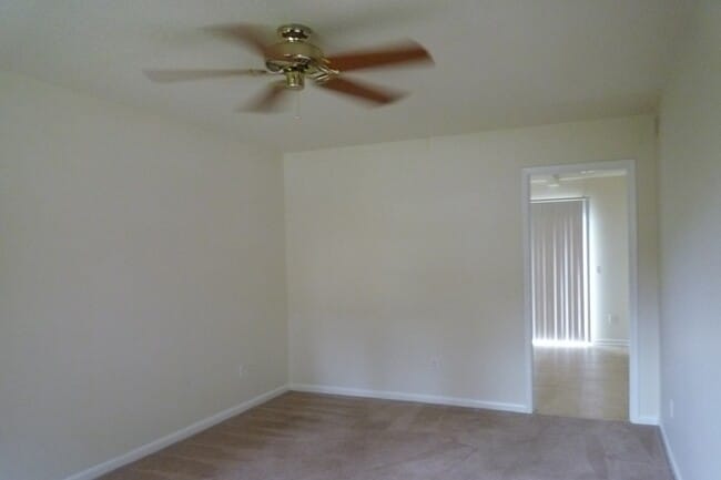 Photo - Lovely Heathstead 3 Bedroom Townhouse!