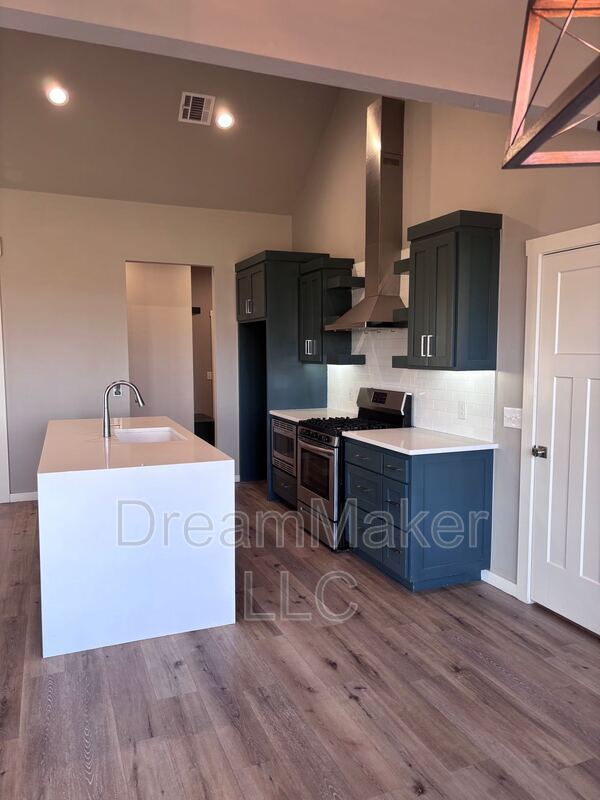 Photo - 3035 SE 34th St