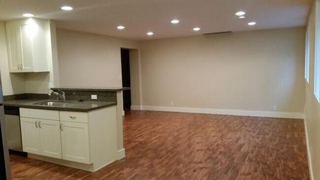 Photo - Swansonia Apartments