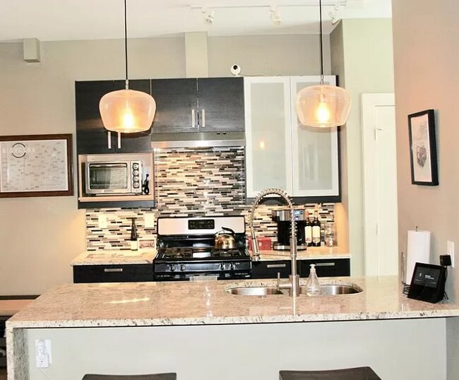Building Photo - 1324 May St Unit 1205.1 Rental