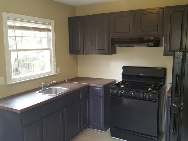 Photo - CUTE IN COLLEGE PARK