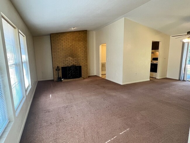 Photo - 3BR/2BA House in NW Gainesville  Available Mid-March