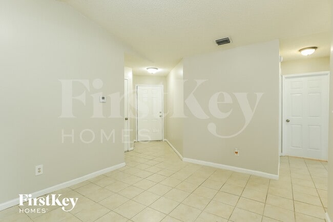 Photo - 3021 Caroline Crest Dr E