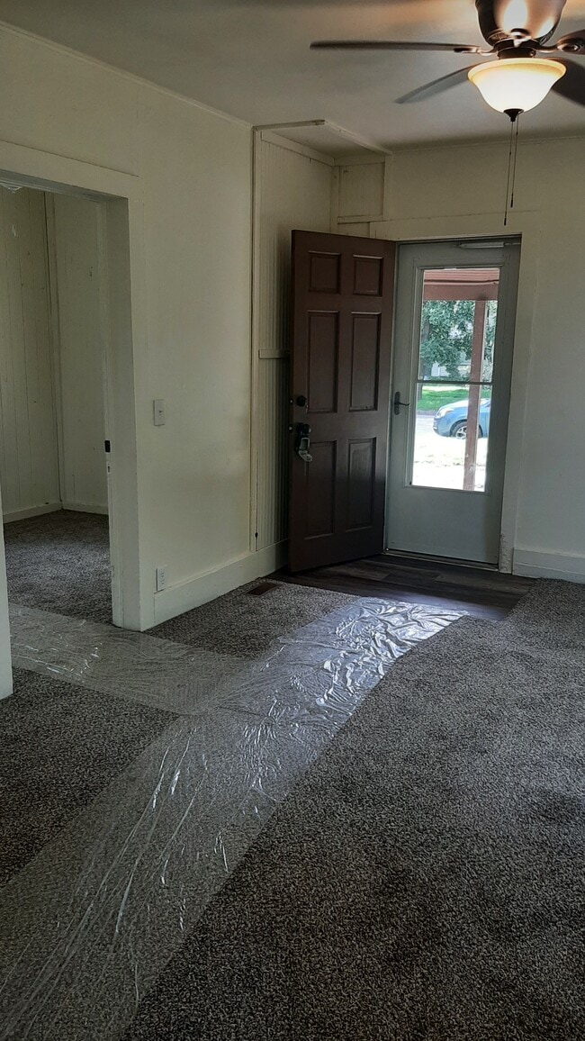 Photo - 1250 N Jefferson Ave