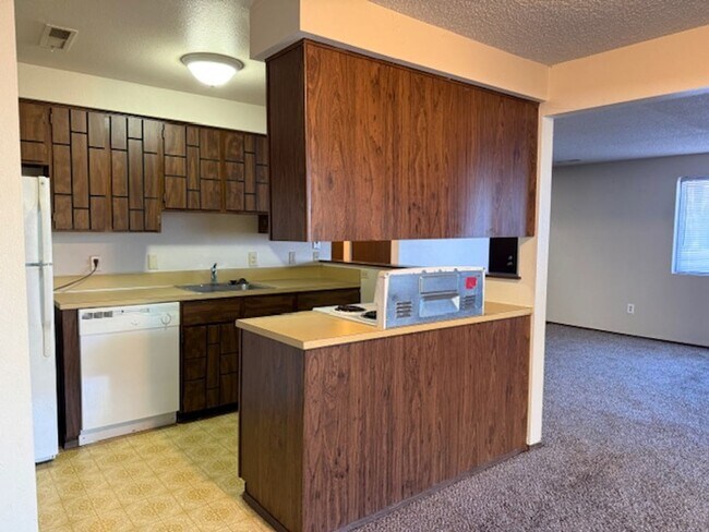 Photo - 1211 W Ivy Ave Unit #201