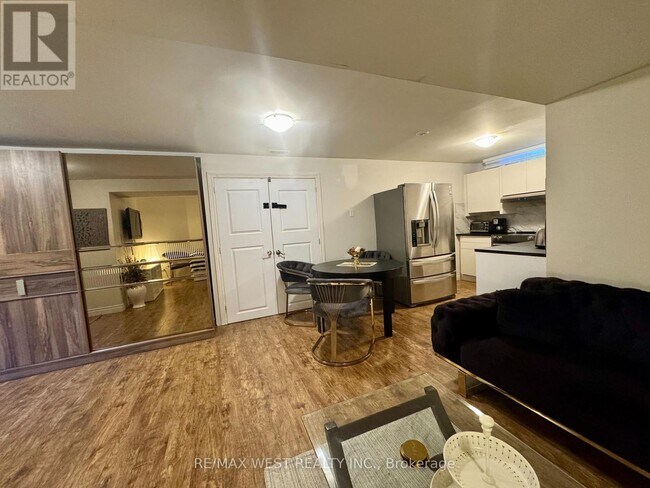 Photo - 169 Larratt Ln