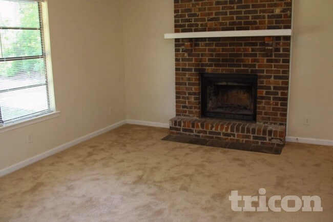 Photo - 3516 Estes Park Dr SW