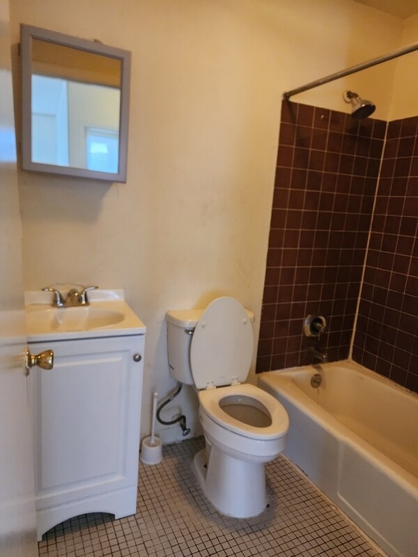 Photo - 86 Academy St