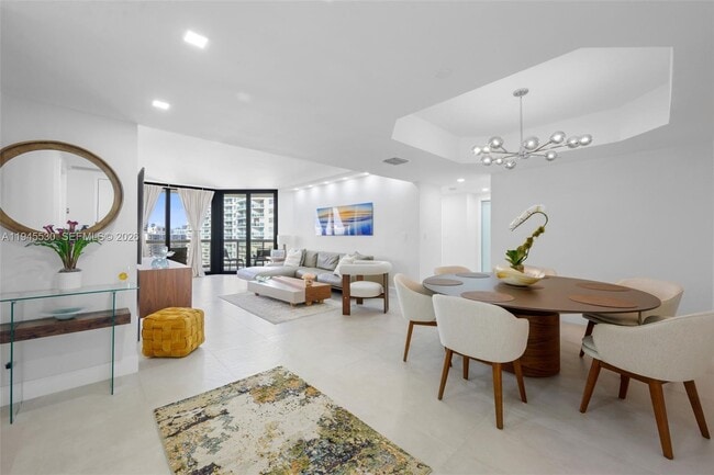 Building Photo - 20191 E Country Club Dr Unit 2202