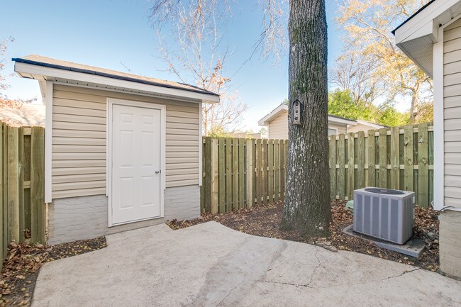 Photo - Petersburg Place