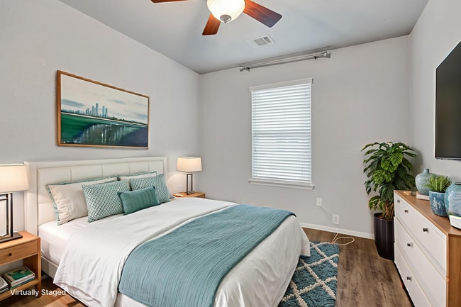 Photo - 2547 Grayson Cir