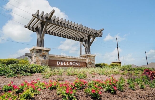 Building Photo - 31914 Lillie Lilac Ln