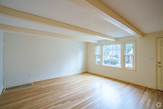 2BR, 1.5BA - 1,700SF - Living Room