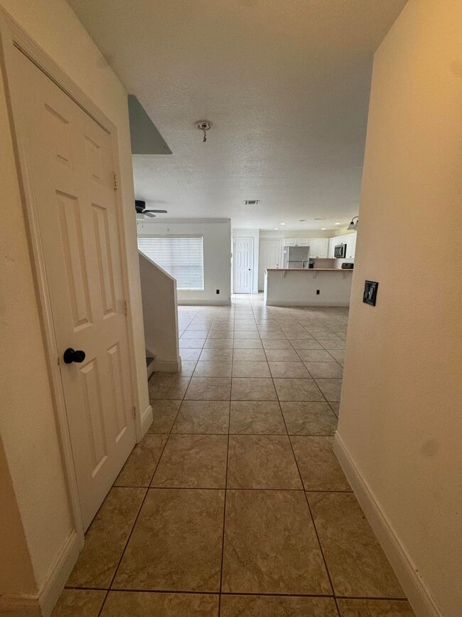 Photo - 1733 Pointe W Wy