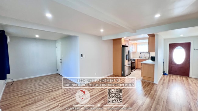 Photo - 3 bedroom home in El Sabrante with EV charger, 2 paring spots, 1 car garage, ac/heat!