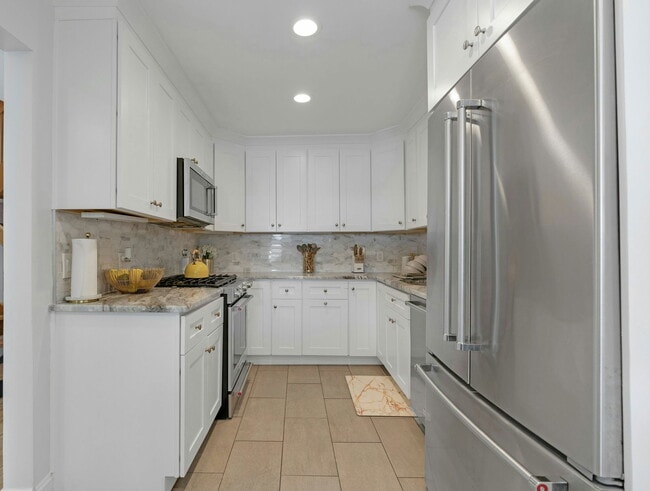 Photo - 1 Columbus Pl