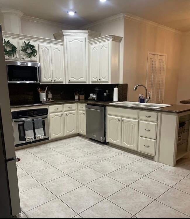Photo - 3310 Lancelot Ln