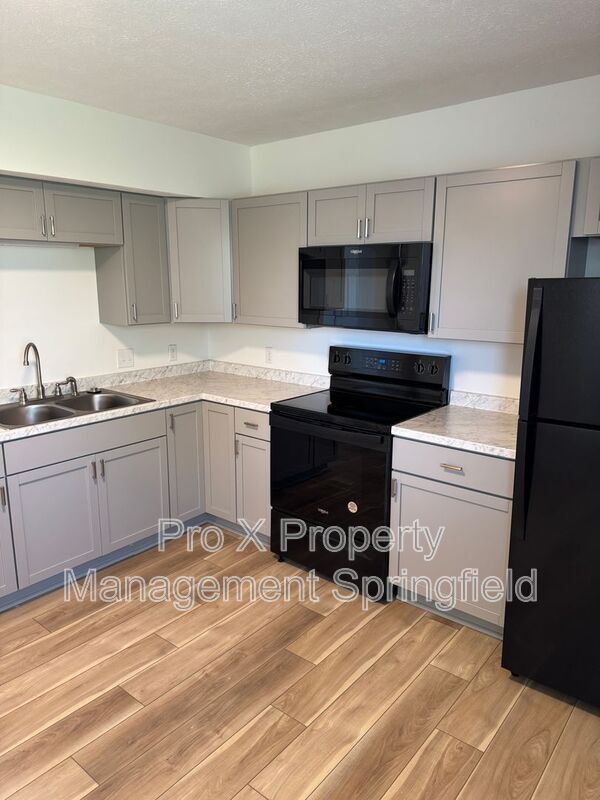 Photo - 623 E Bain St