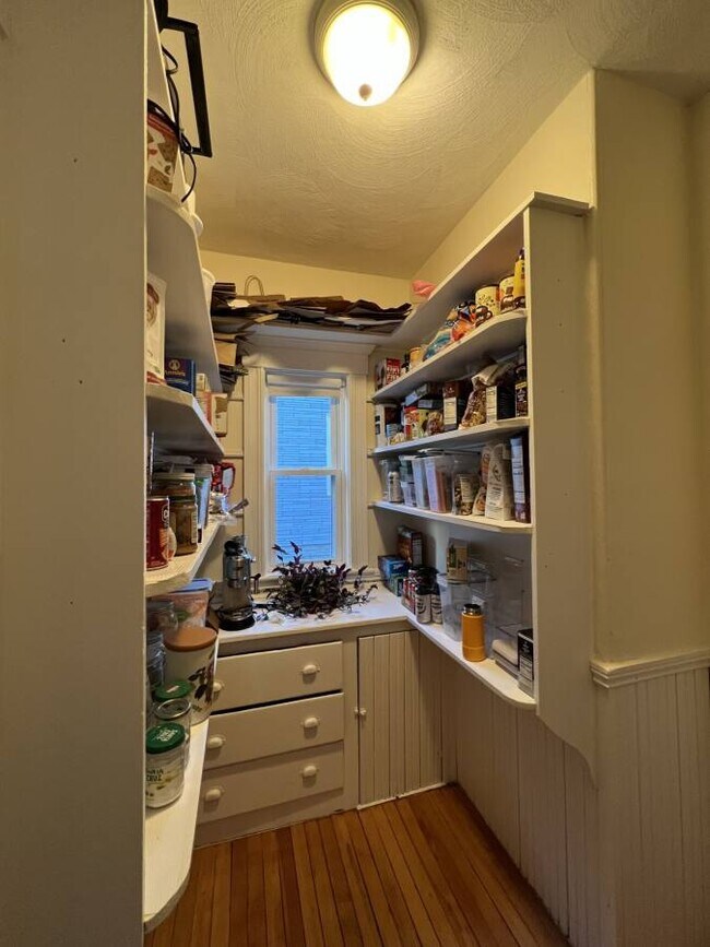 12 Pinkham Rd Unit 1