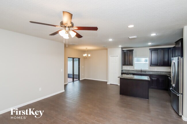 Photo - 1224 Dillard Dr SE