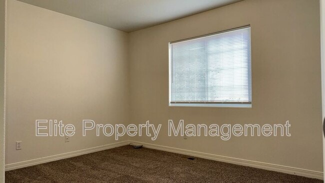 Photo - 163 S Stardust Cir