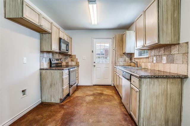 Photo - 837 E College St