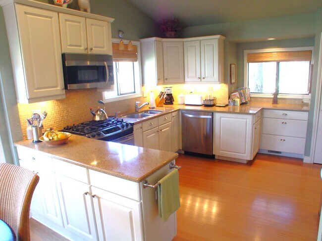 Photo - 3108 Eastwood Ct Townhome