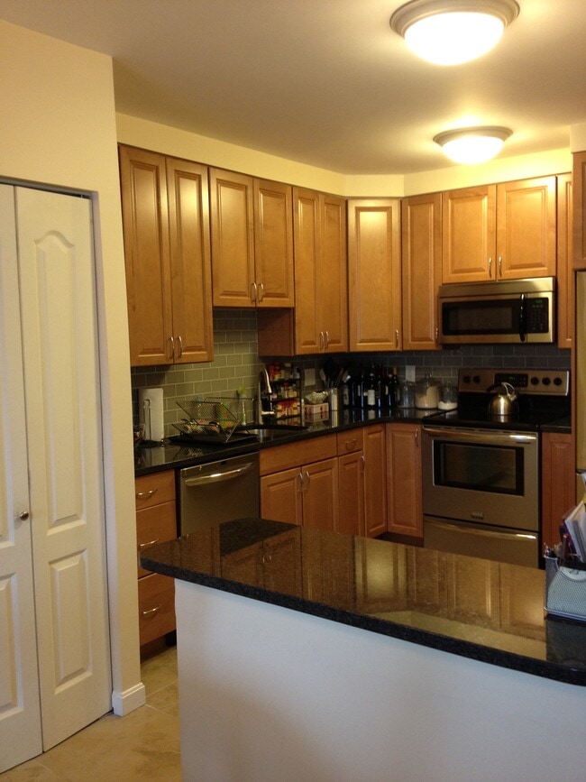 Photo - 1850 Beacon St Unidad 602