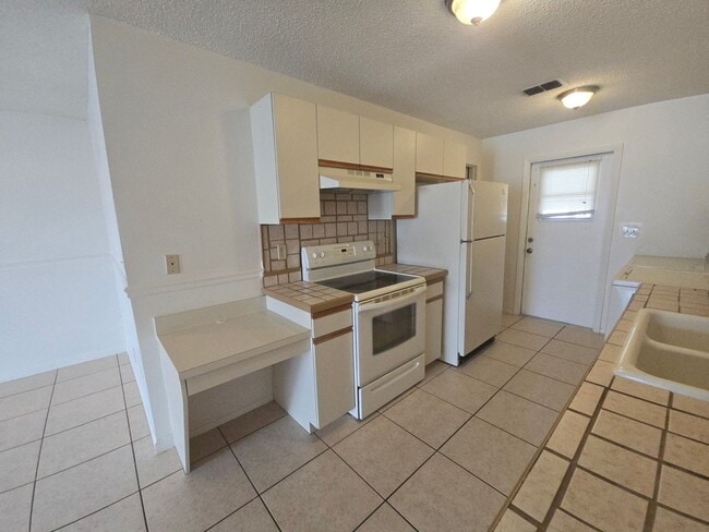 Photo - 2 Bedroom 2 Bath Apartment with amenities