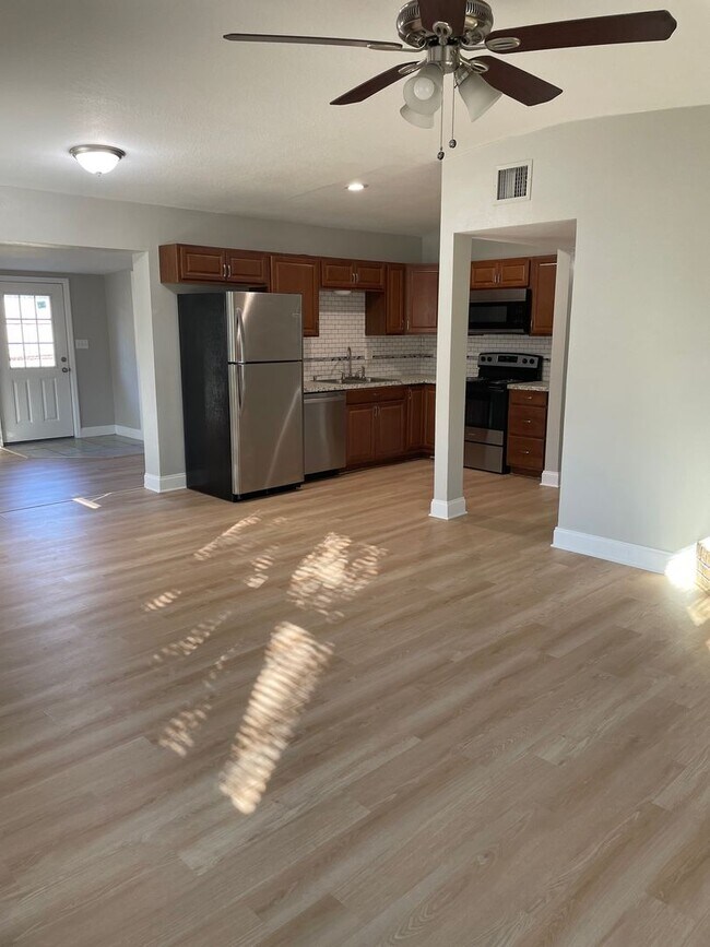 Photo - Winter Park 3 Bedroom 2 Bath Renovated!