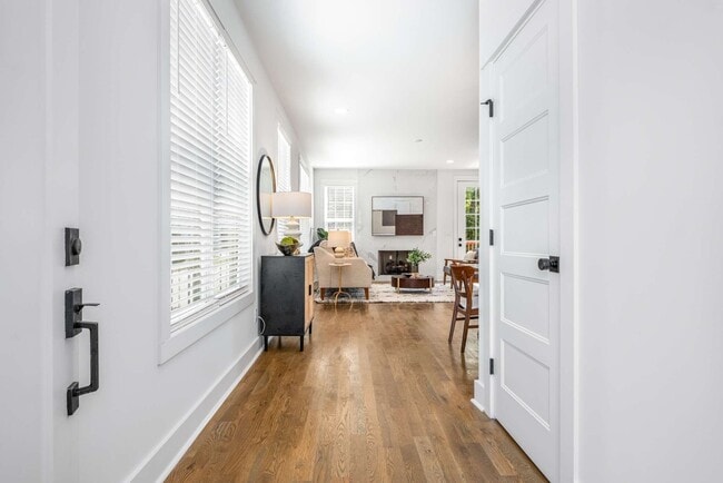 Photo - 6121 Neighborly Ave