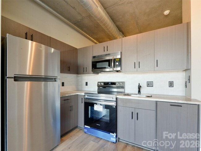 Photo - 505 E 6th St Unidad 815