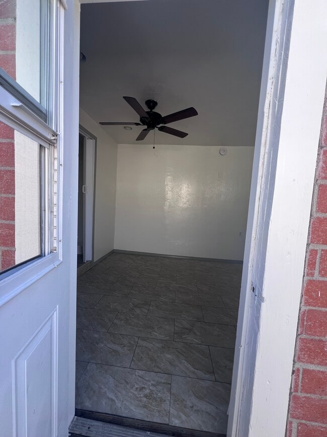 Photo - 814 W 147th St Unit Side