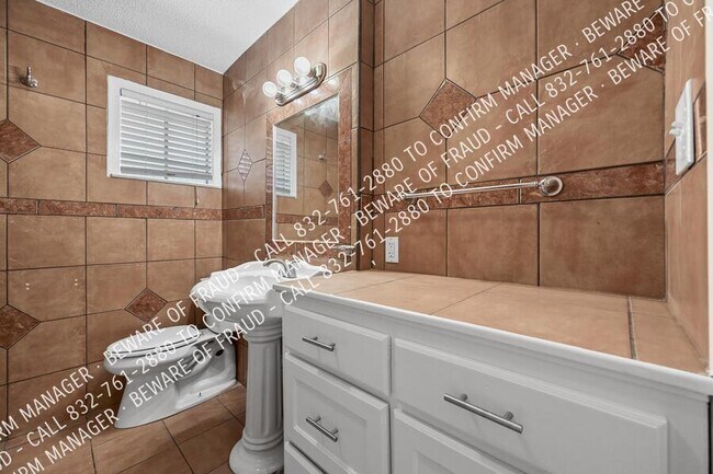 Photo - 2346 February Ln