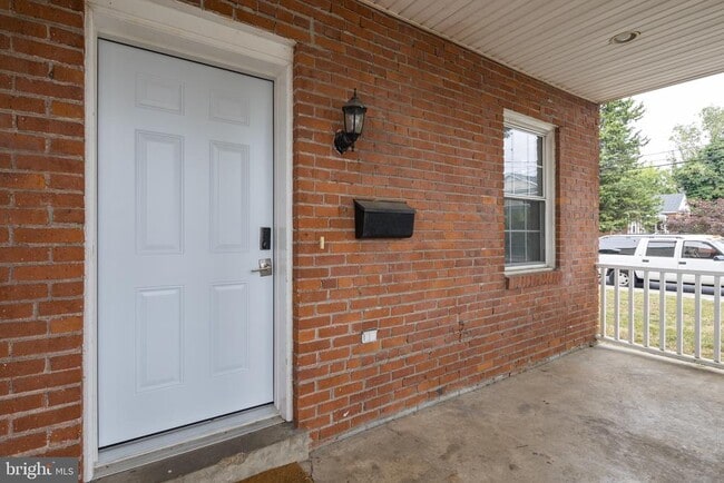 Photo - 1600 13th St S