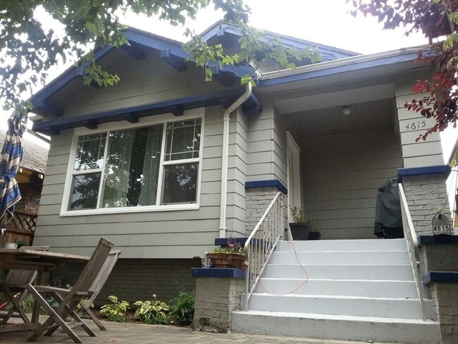 Exterior - 4615 Fremont Ave N