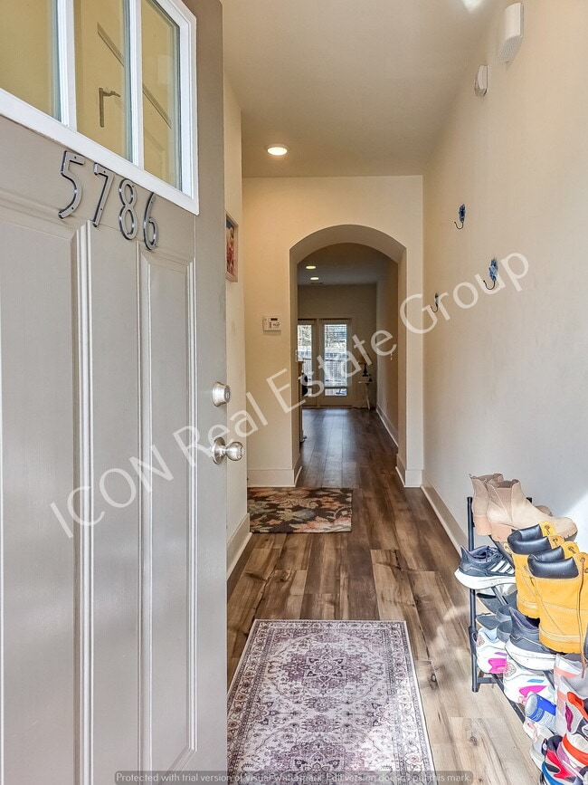 Photo - Spacious 3/2.5 Townhome