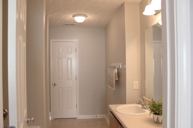 Photo - 5205 Malik Dr